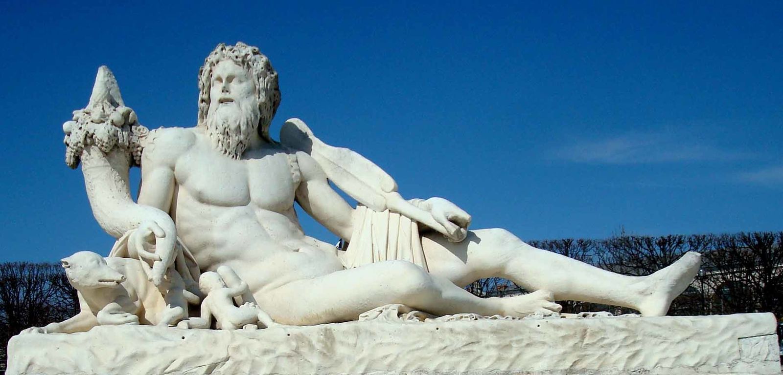 Résultat de recherche d'images pour "statue tibre tuileries"