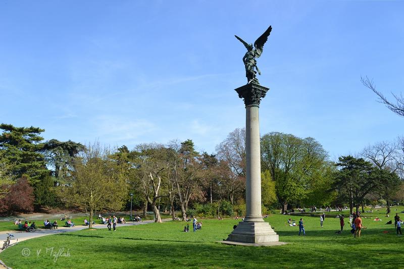 Les statues du parc Montsouris : Colonne de la Paix Armée de Jules Coutant