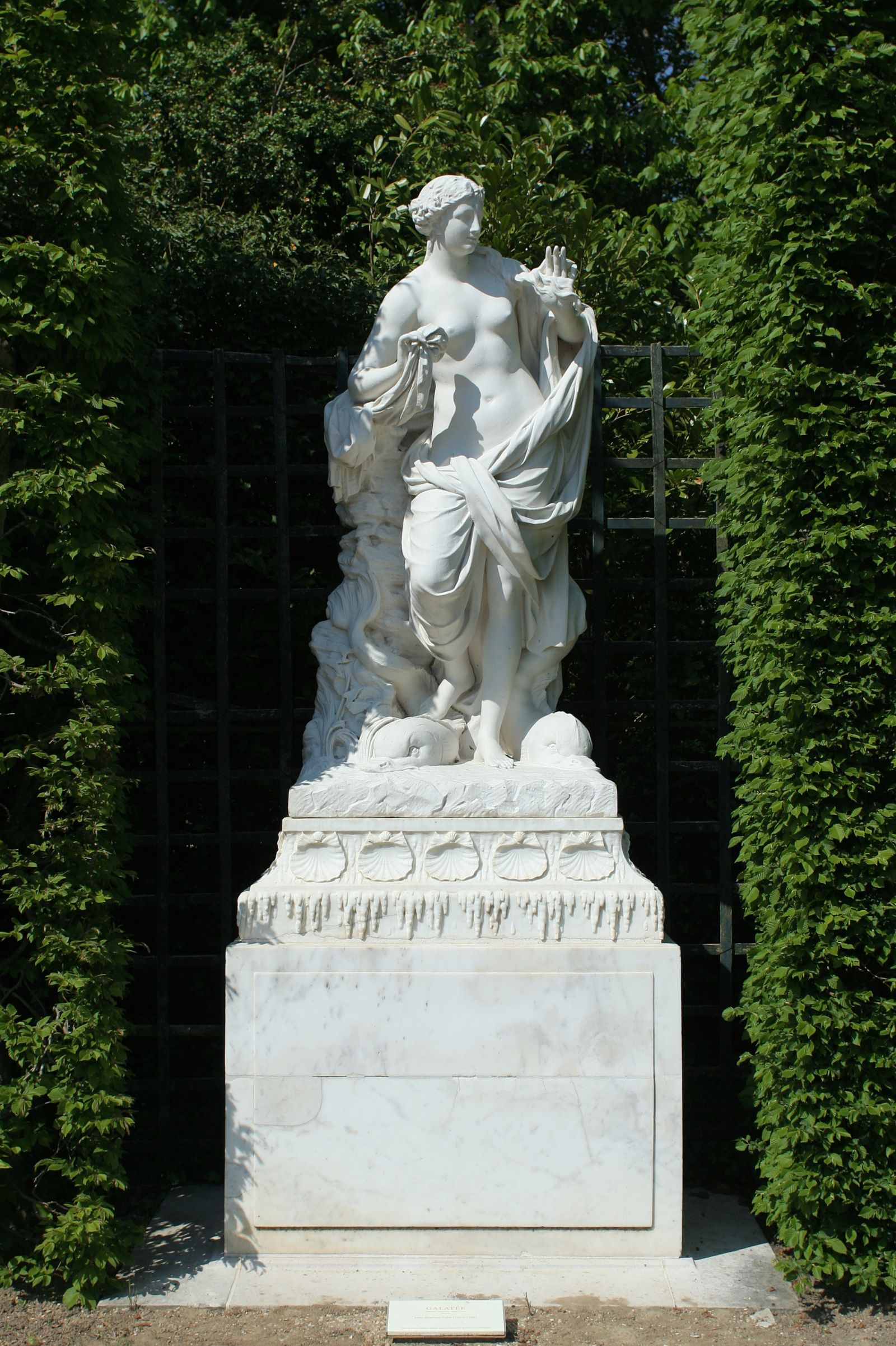 Parc de Versailles, bosquet des Dômes. Galatée, par Jean-Baptiste Tuby, 1667-1672.