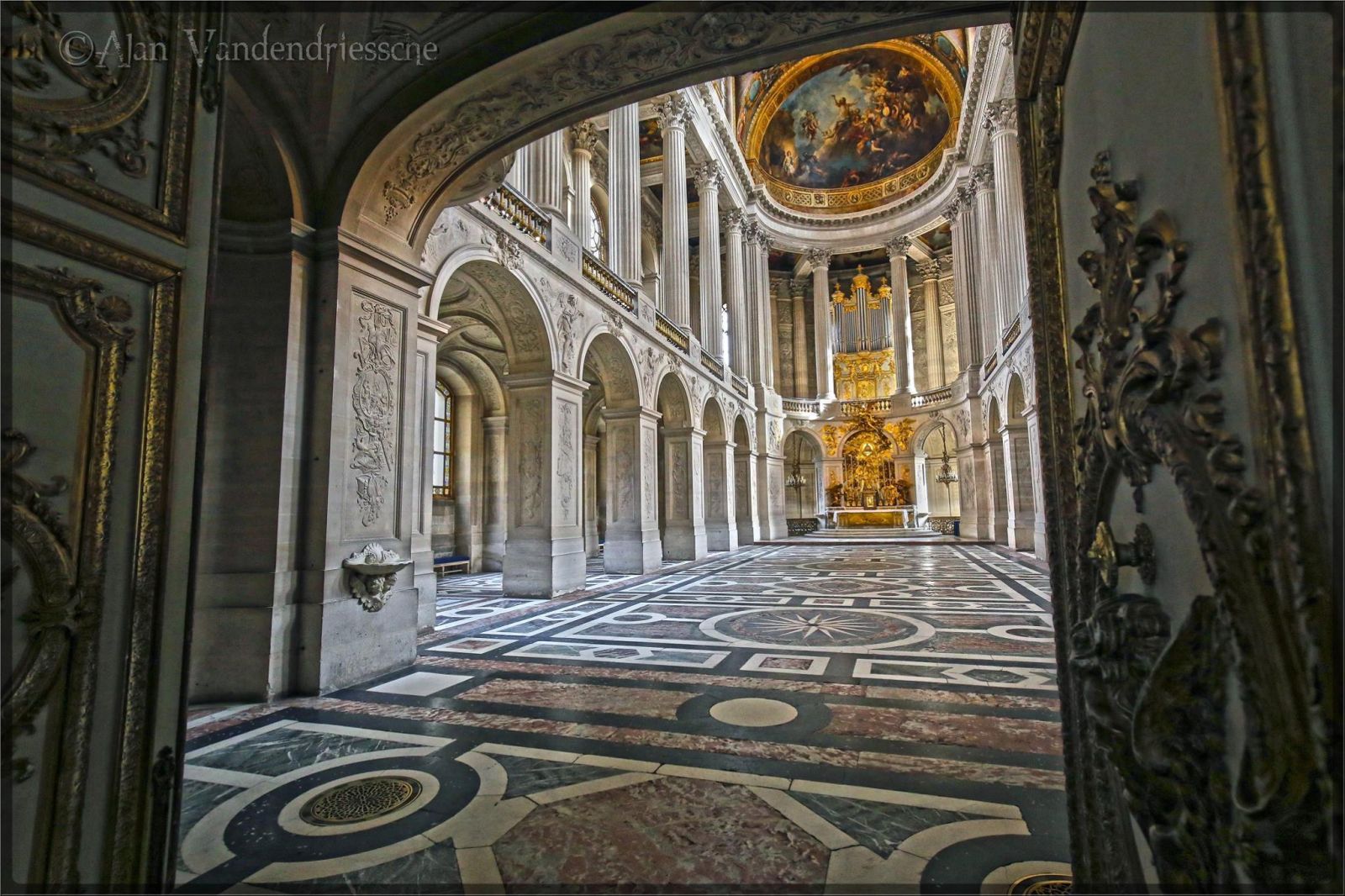 Prix de location de la Chapelle royale : 13 000 euros