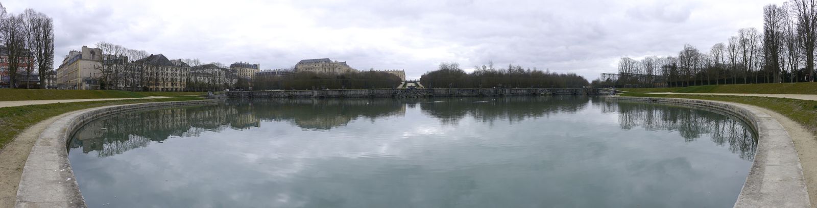1920px-Bassin_de_Neptune_-_Parc_du_Château_de_Versailles_-_11_mars_2011_-_P1050660-P1050665