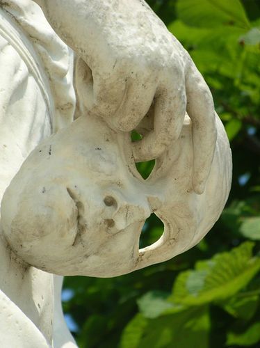 Statue de la Fourberie, détail