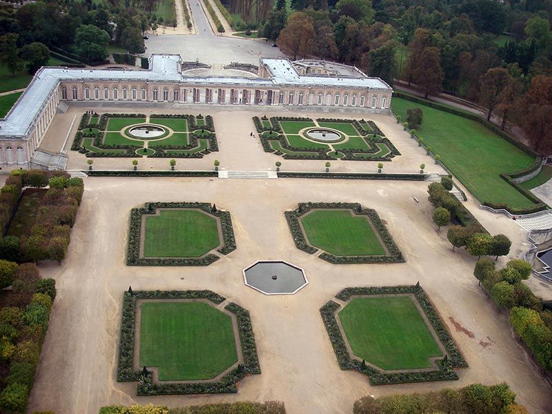 Vue d'ensemble du parterre haut et du parterre bas