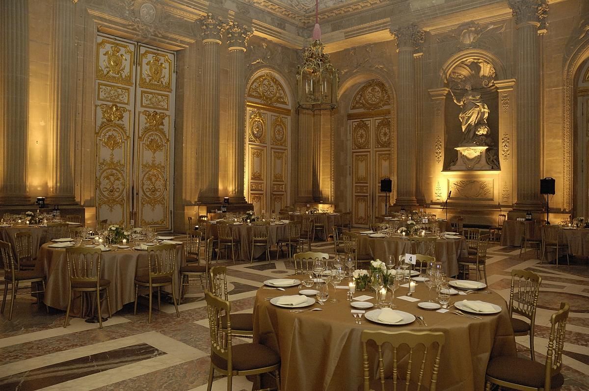Vestibule de la Chapelle : assis : 150 pax / debout : 250 pax